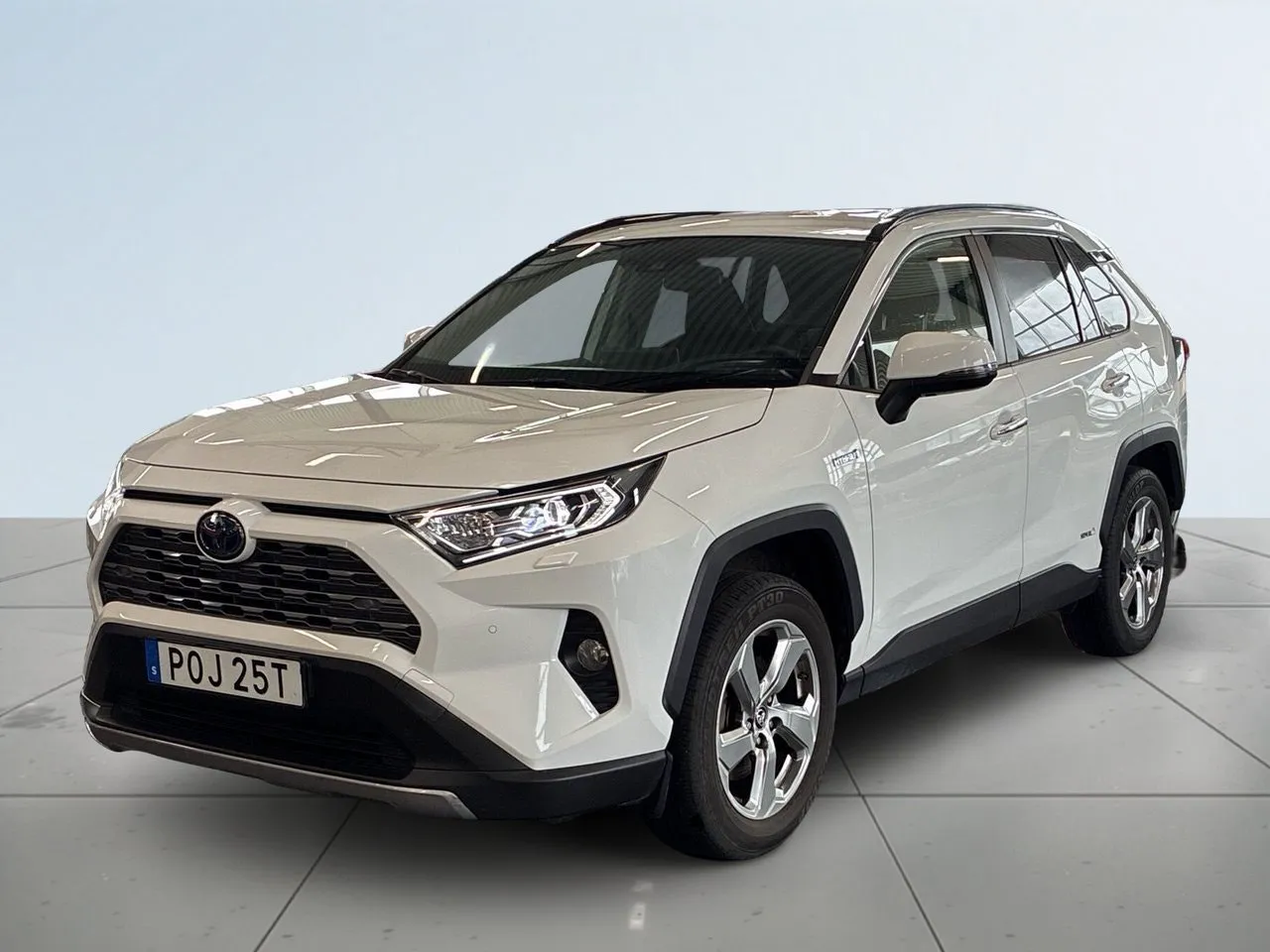 Vehicle image 15
