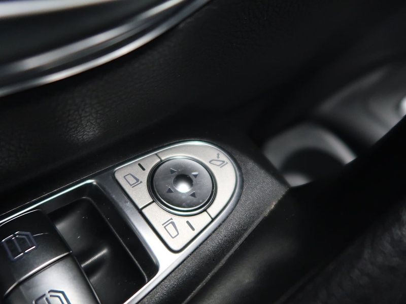 Mercedes E300 bild 36