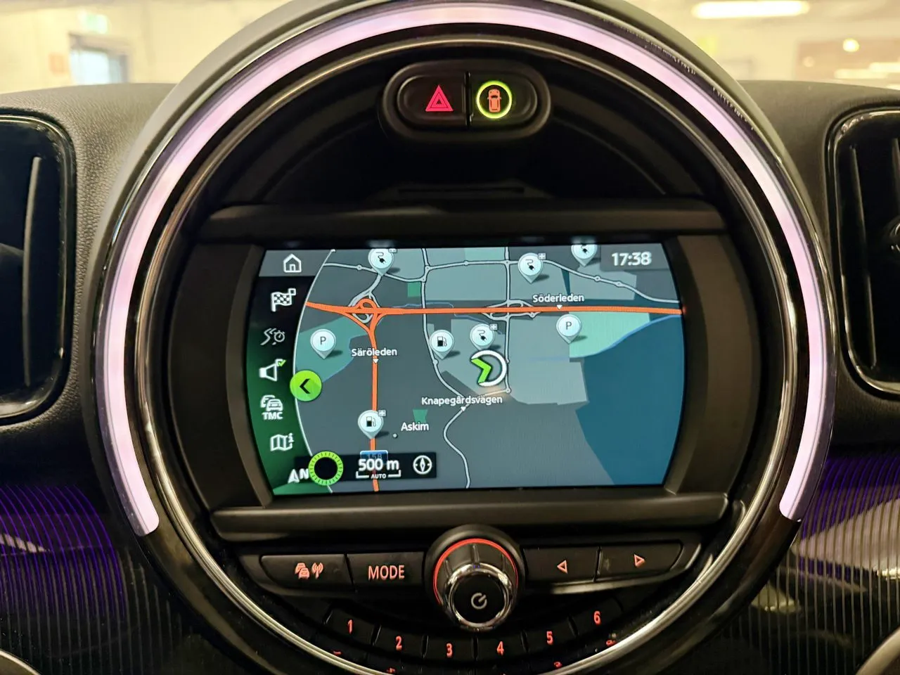 Vehicle image 18