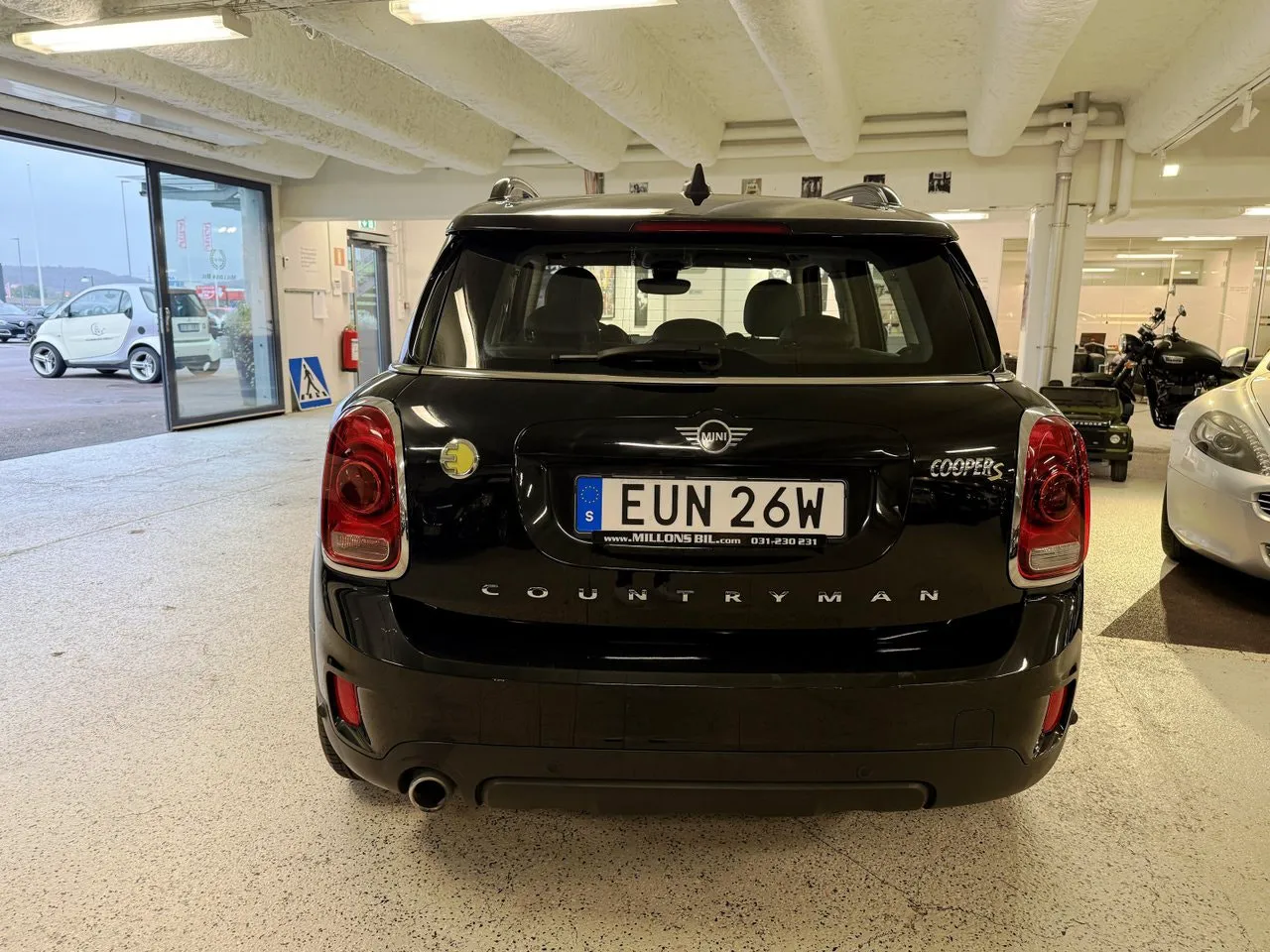 Vehicle image 7