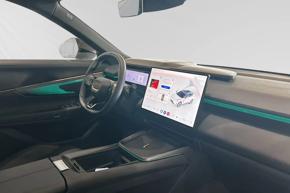 Vehicle image 8