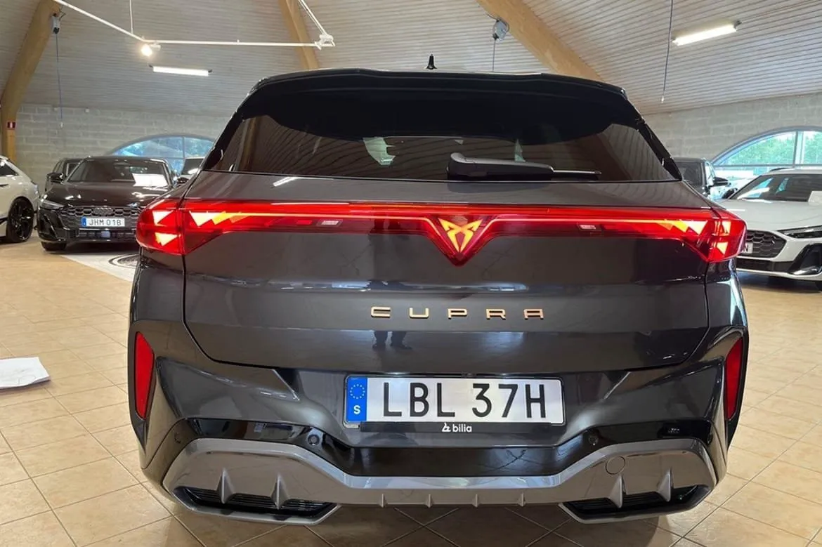 Vehicle image 22