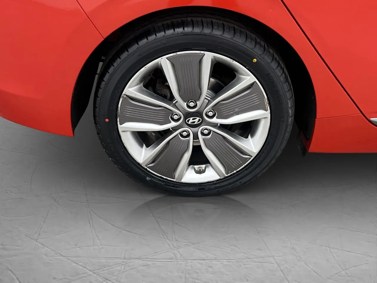 Vehicle image 30
