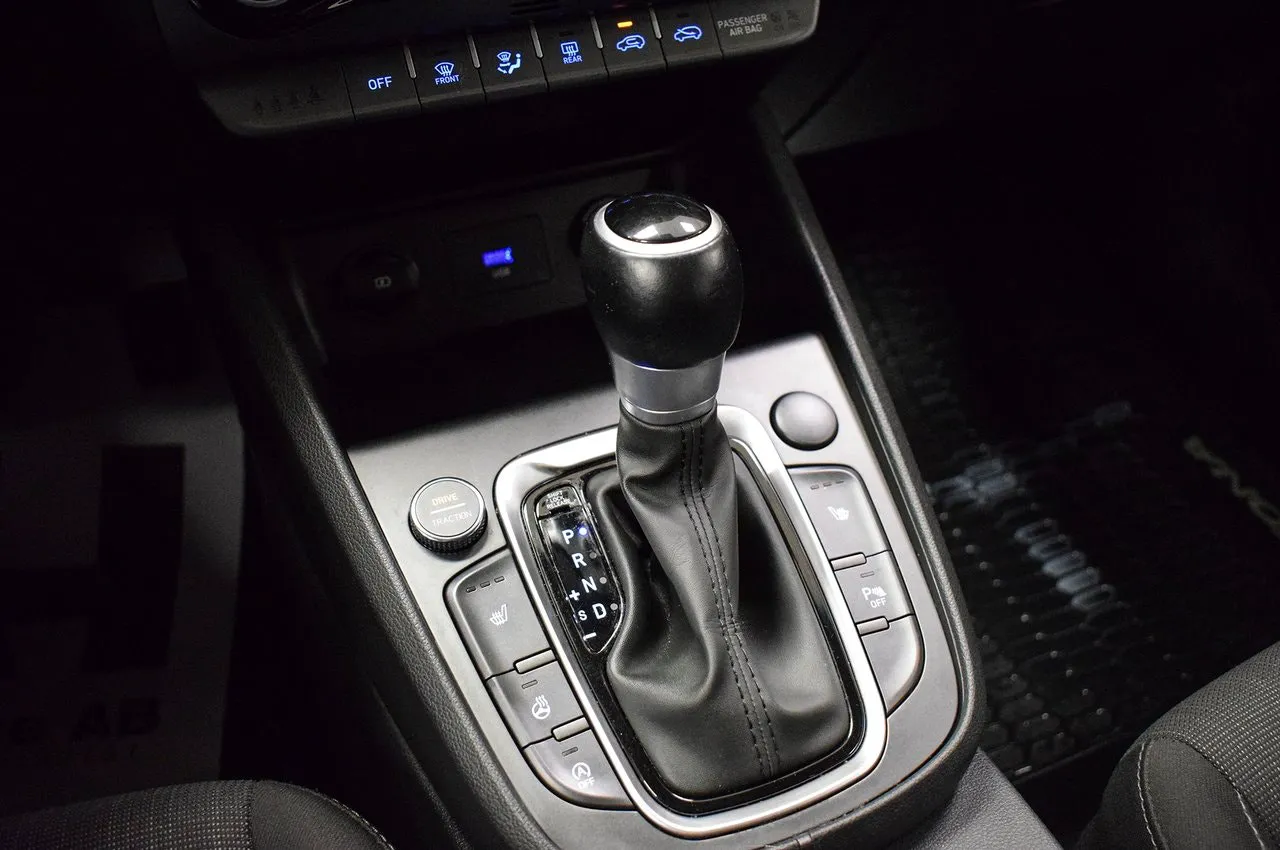 Vehicle image 18