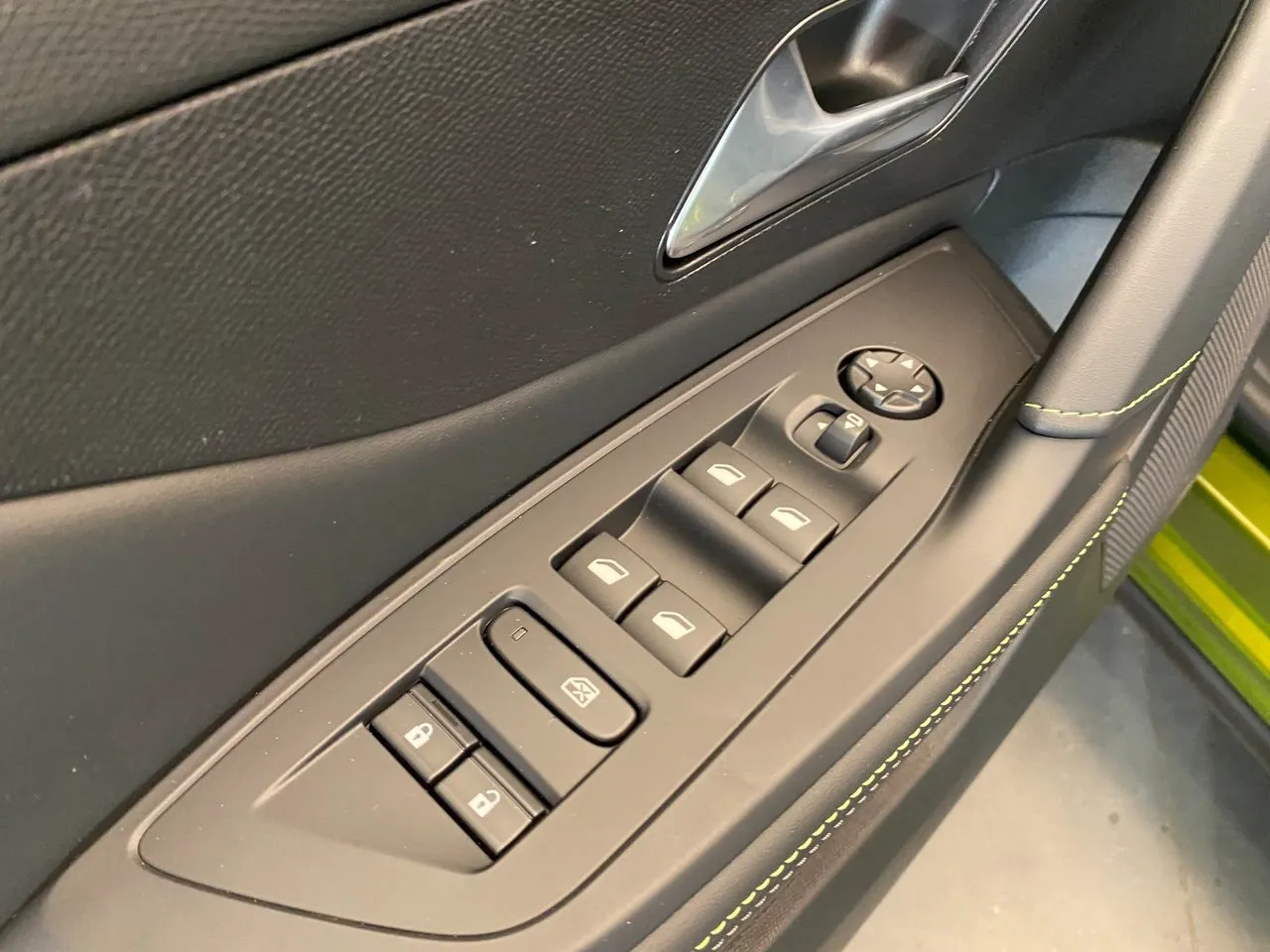 Vehicle image 36