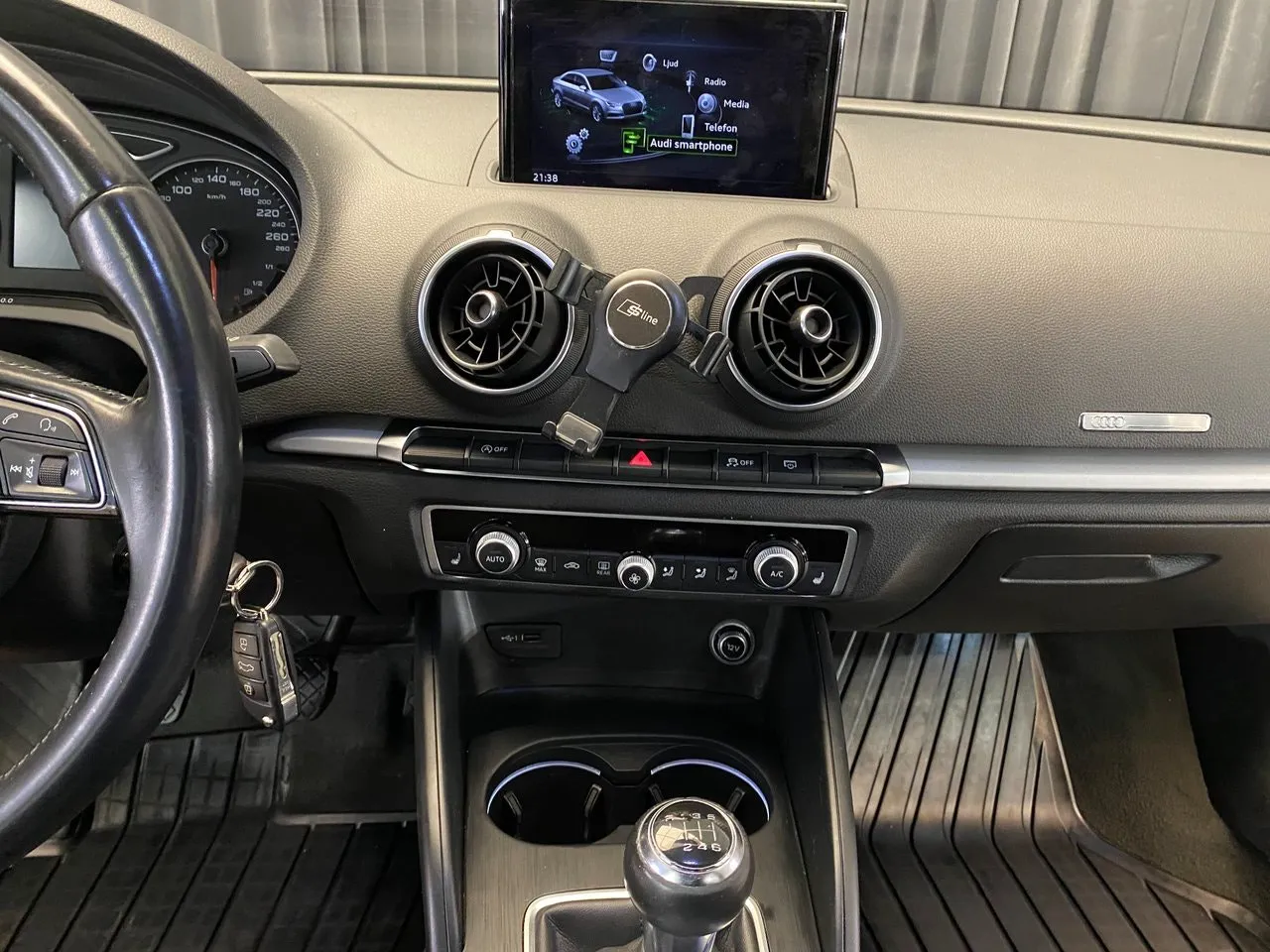 Vehicle image 36
