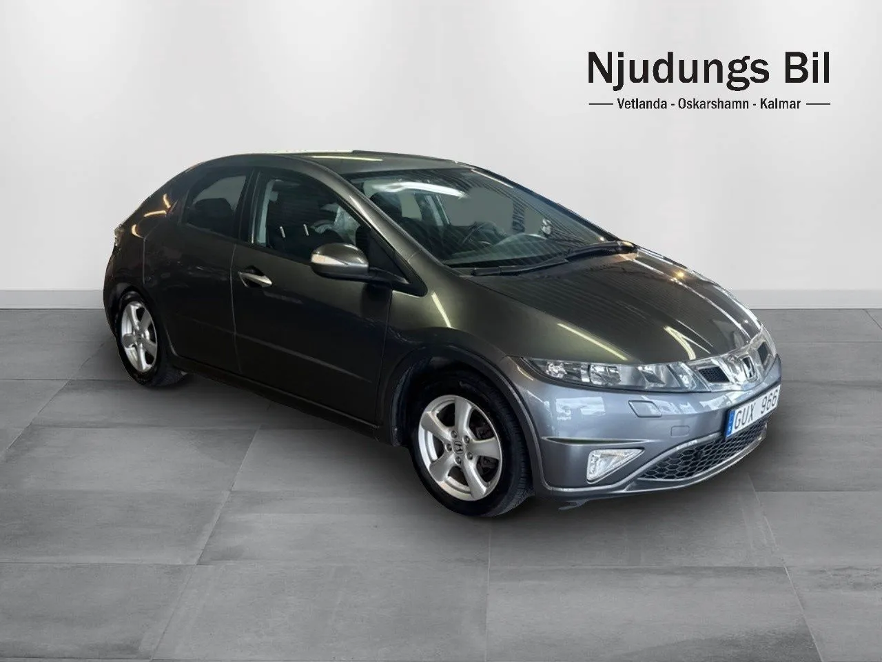 Vehicle image 3