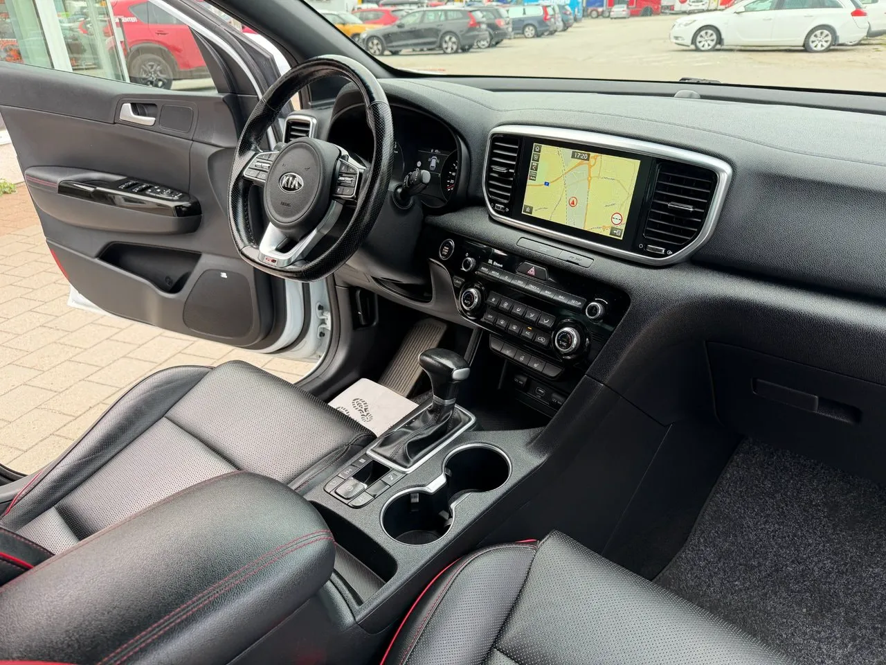 Vehicle image 21