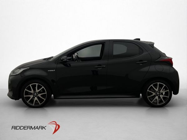 Toyota Yaris Hybrid Style JBL Panoramatak Kamera Rattvärme - 2021