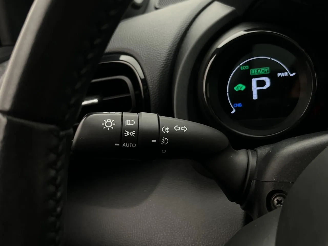 Vehicle image 27