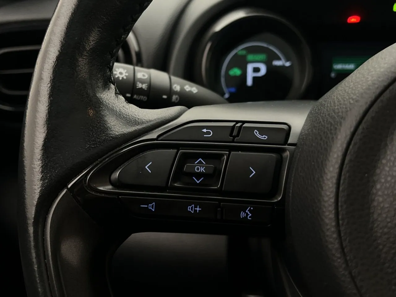 Vehicle image 26