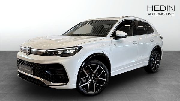 Volkswagen Tiguan eHybird 1.5 TSI 272hk R-Line Drag Pano Matrix - 2025