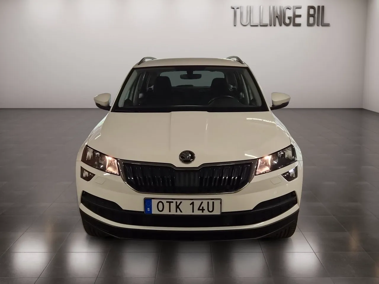 Vehicle image 7