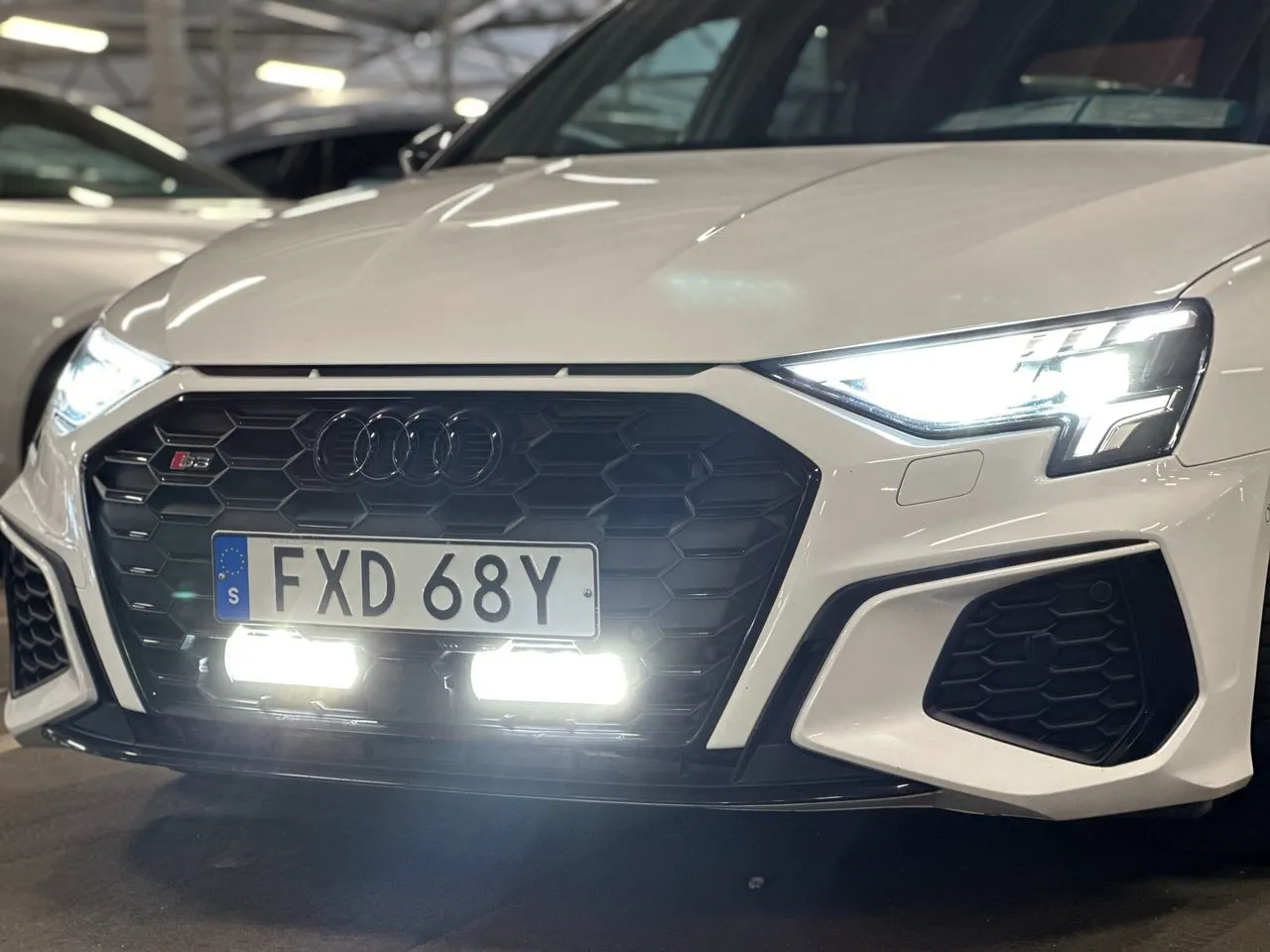 Vehicle image 21