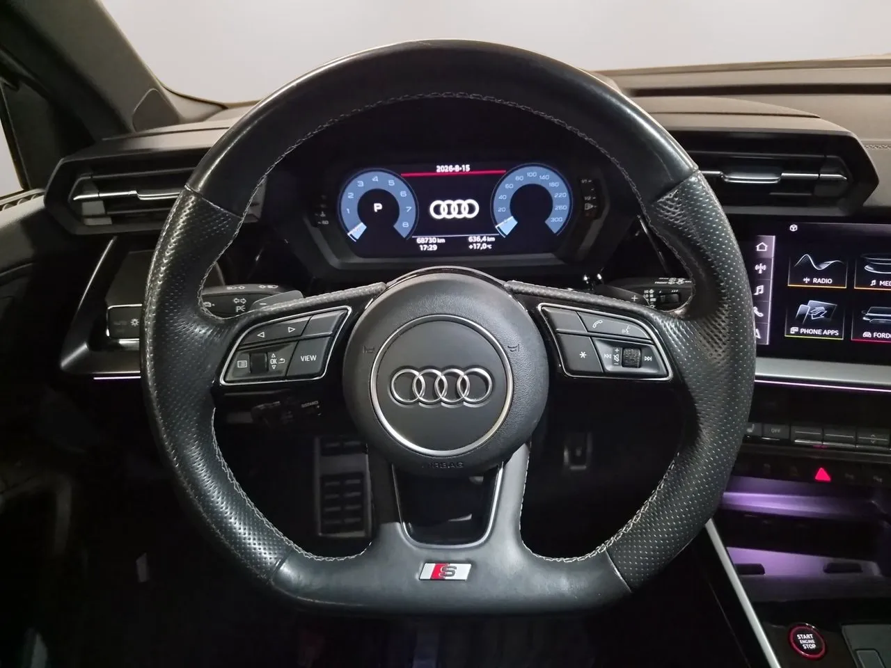 Vehicle image 17
