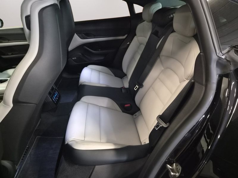 Porsche Taycan bild 14