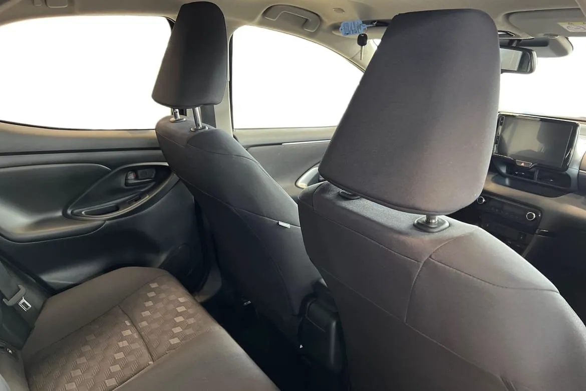 Vehicle image 8