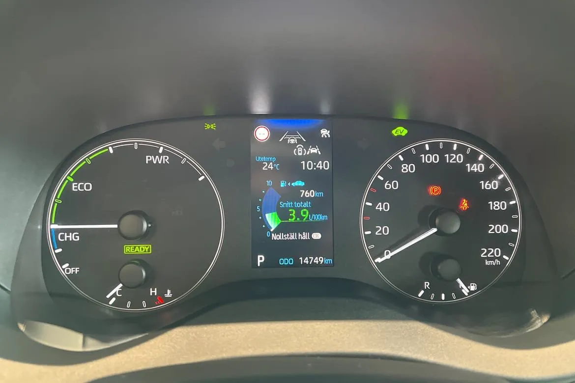 Vehicle image 15