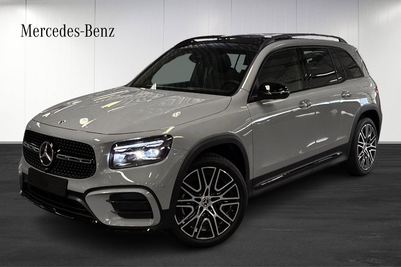 Mercedes GLB220