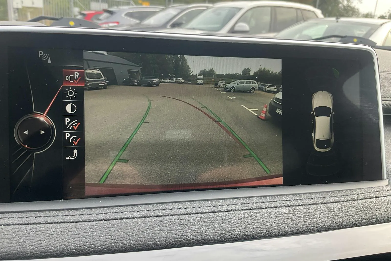 Vehicle image 11