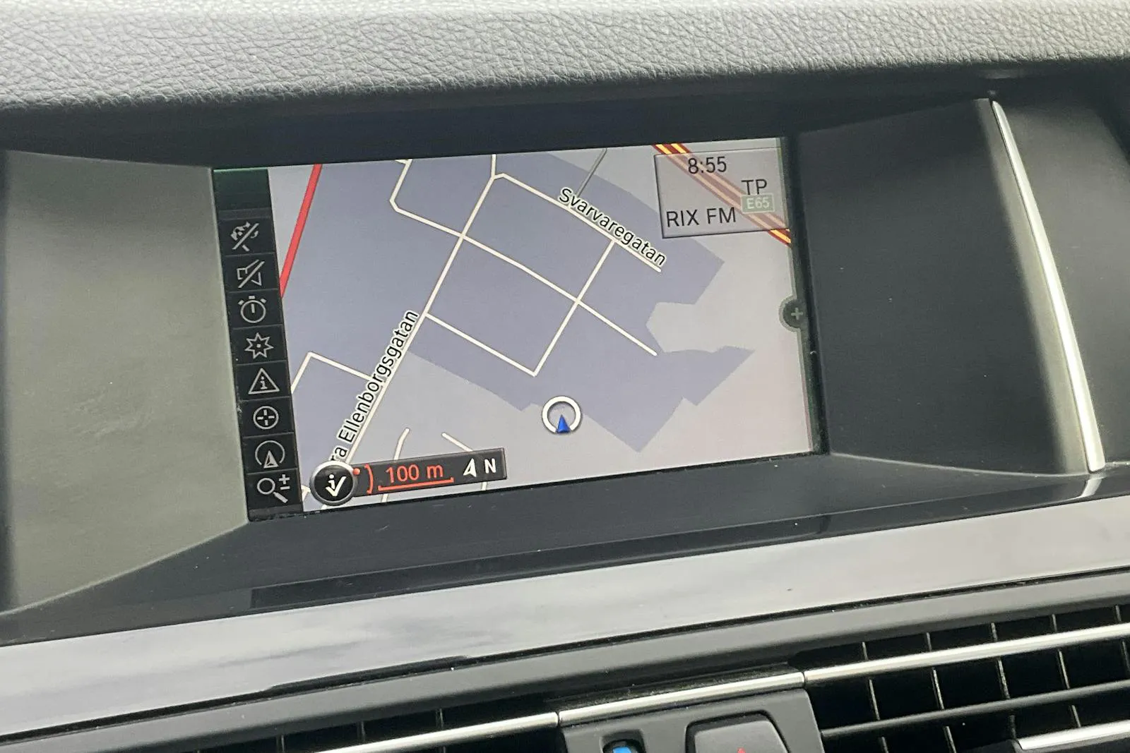 Vehicle image 11