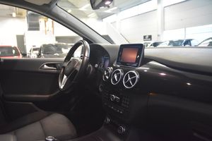 Mercedes B200 bild 9