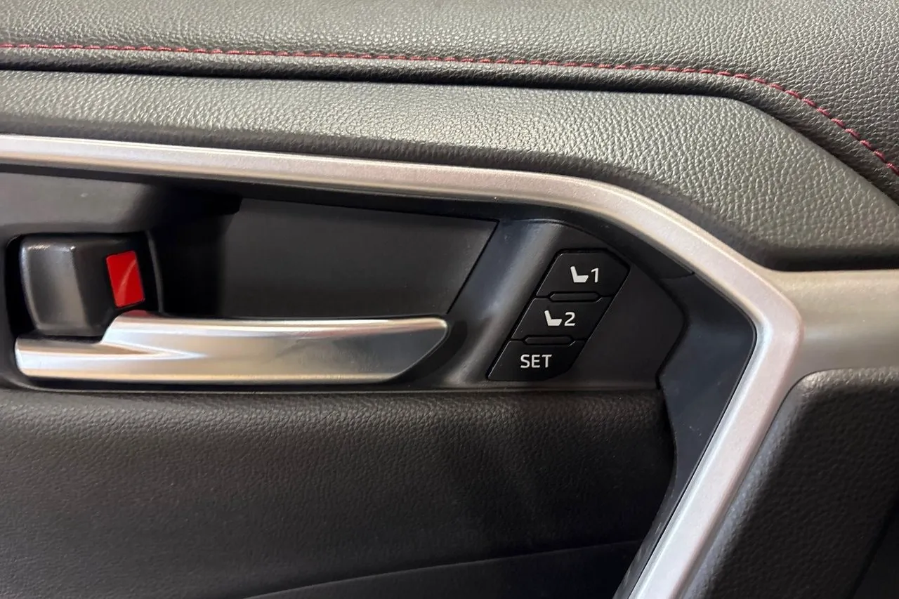 Vehicle image 21