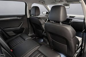 Skoda Superb bild 13