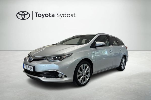Toyota Auris Executive Parkeringssensorer Backkamera - 2017