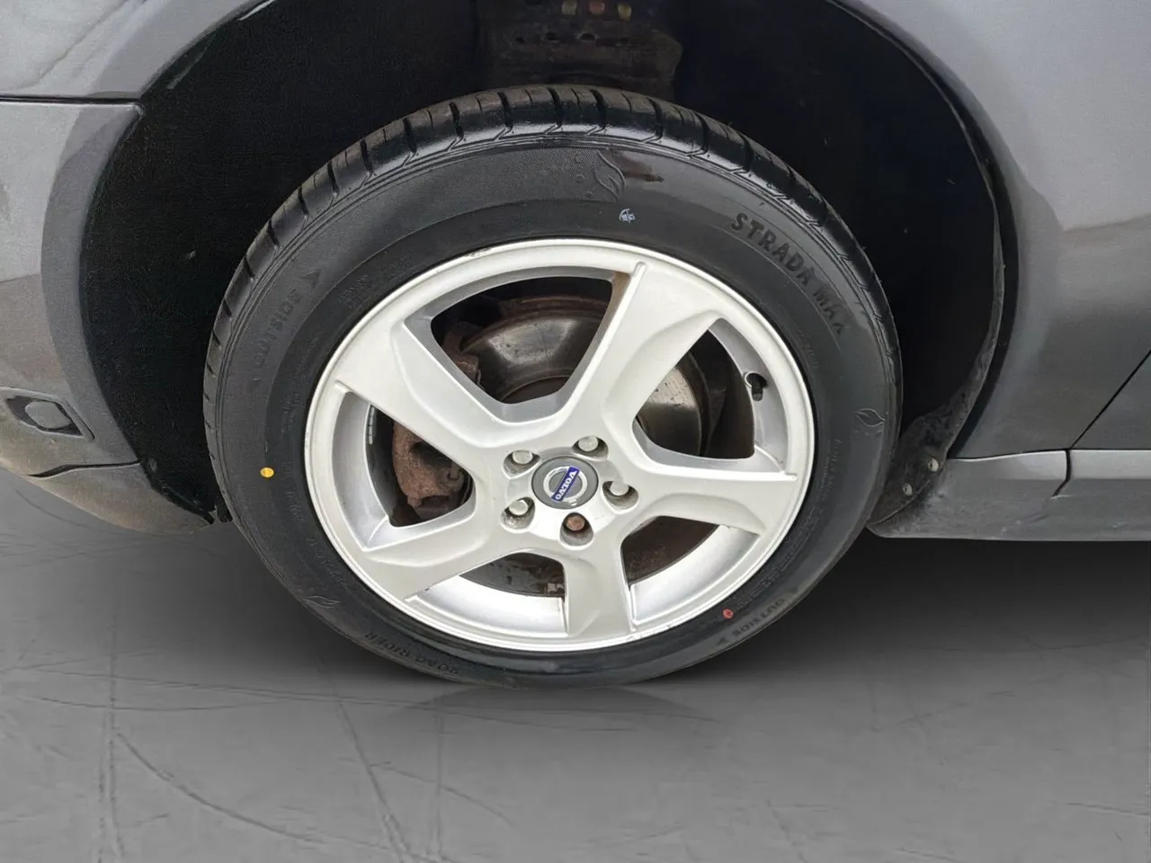 Vehicle image 26