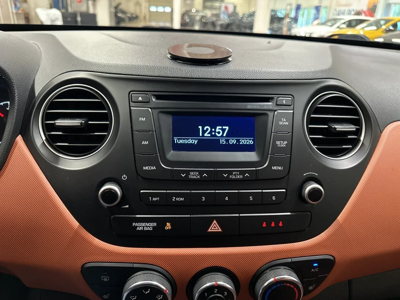 Vehicle image 15