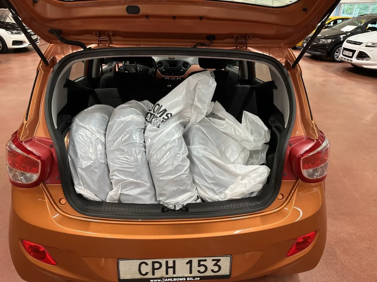 Vehicle image 8