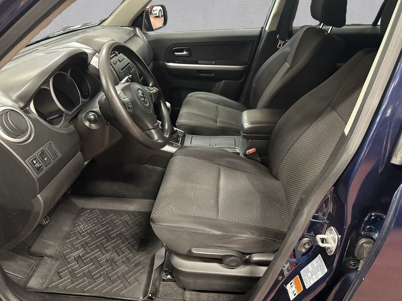 Vehicle image 9