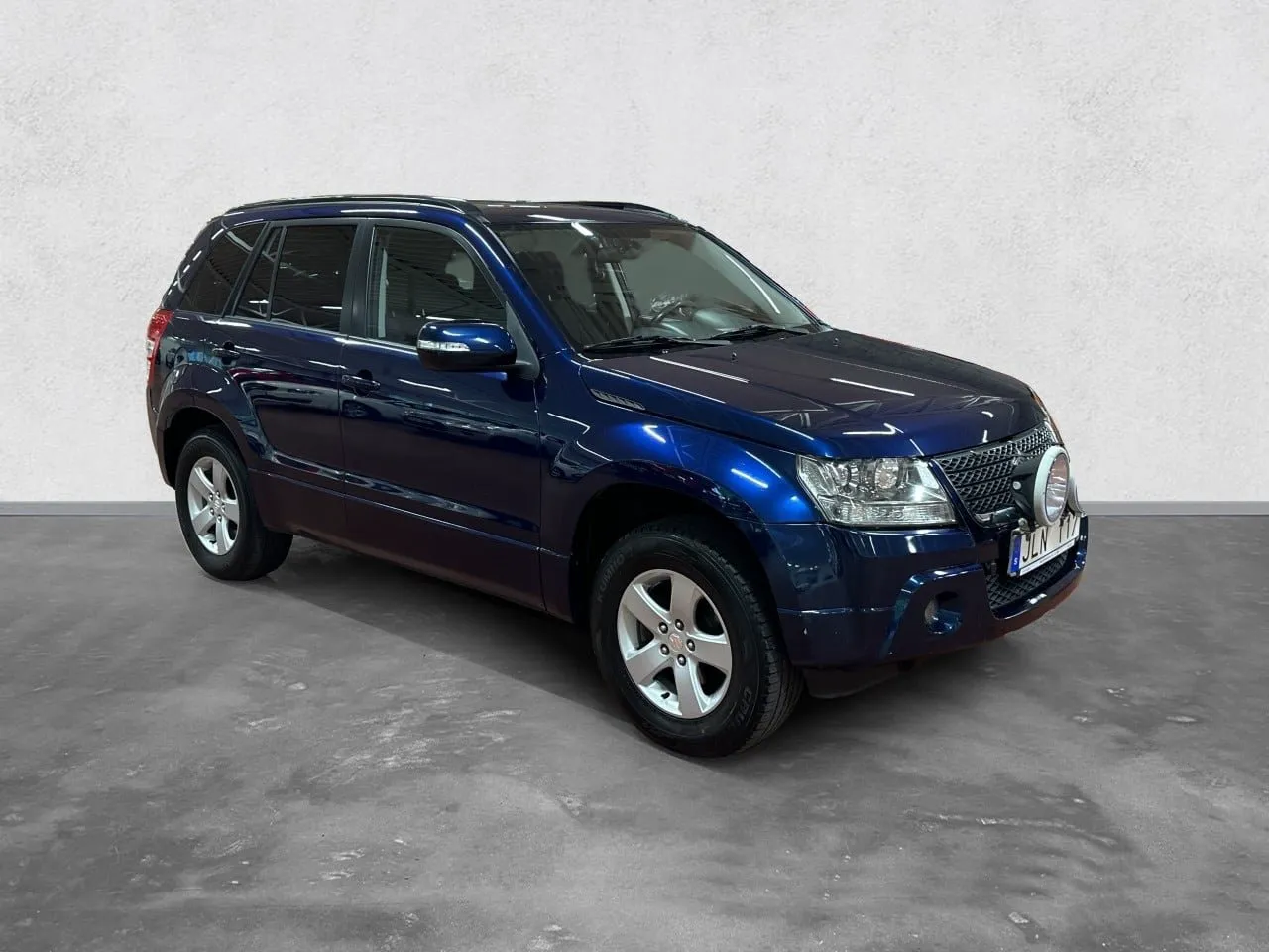 Vehicle image 6
