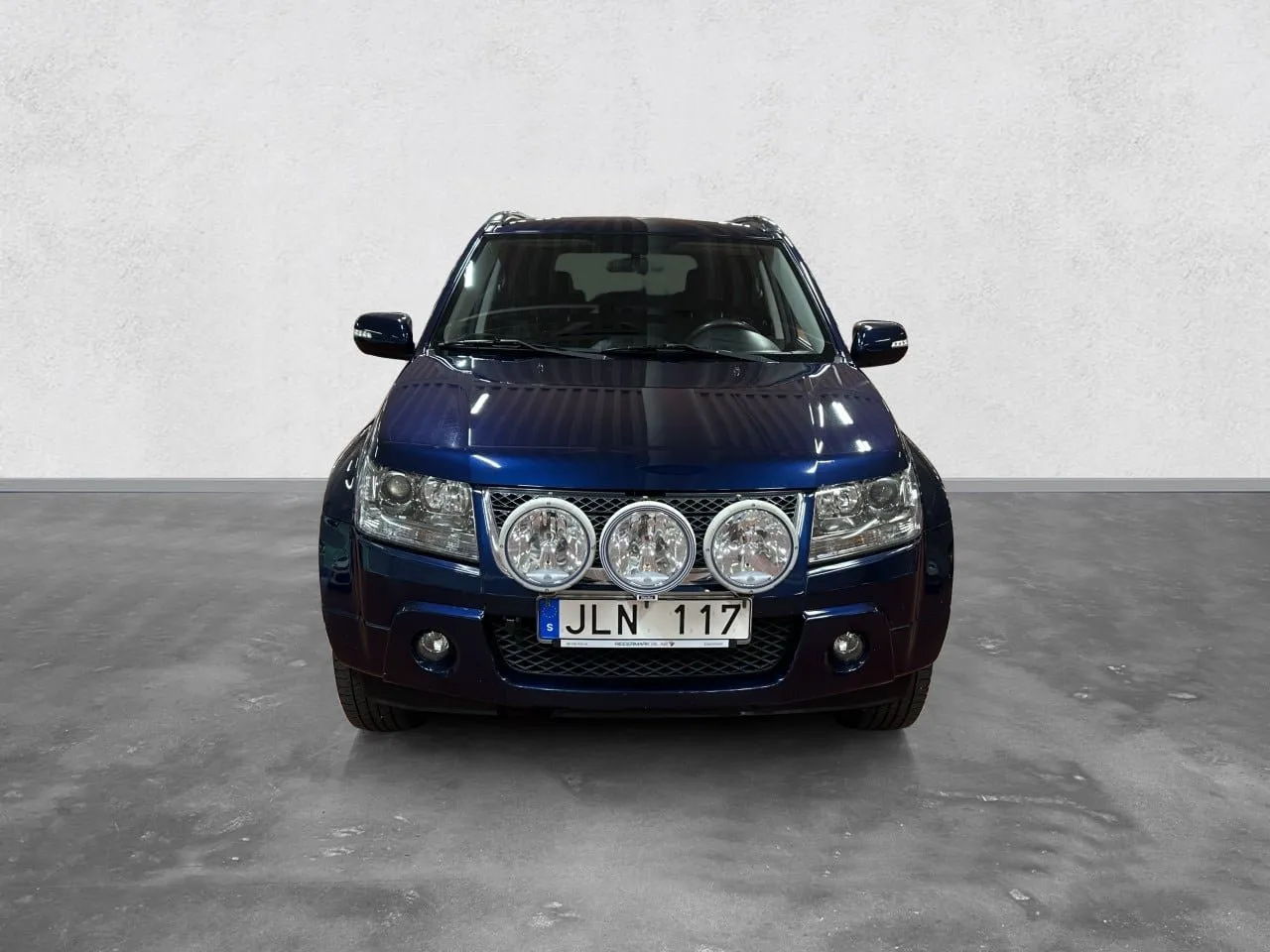 Vehicle image 7