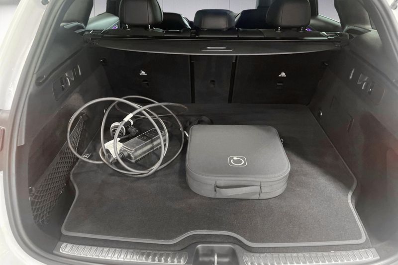 Mercedes GLC300 bild 15