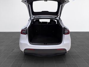 Tesla Model Y bild 9