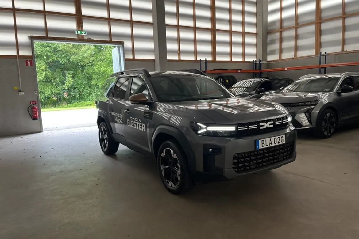 Vehicle image 1