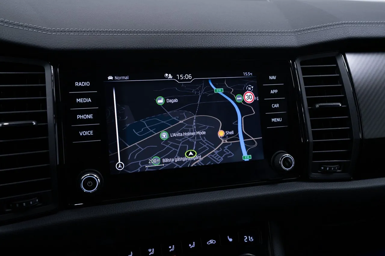 Vehicle image 30