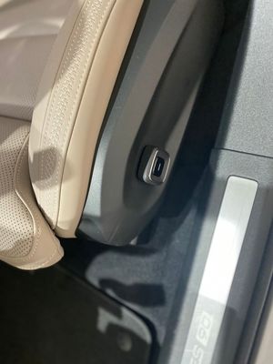 Volvo ES90 bild 10