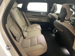 Volvo ES90 bild 11