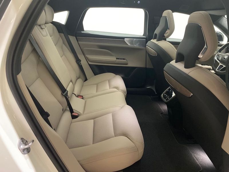 Volvo ES90 bild 11