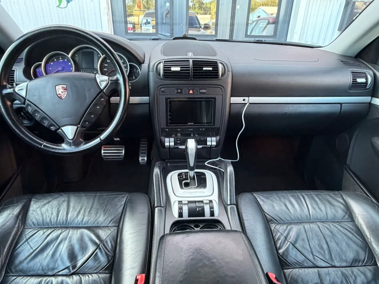 Vehicle image 11