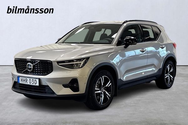 Volvo XC40 B3 FWD Bensin Plus Dark - 2025