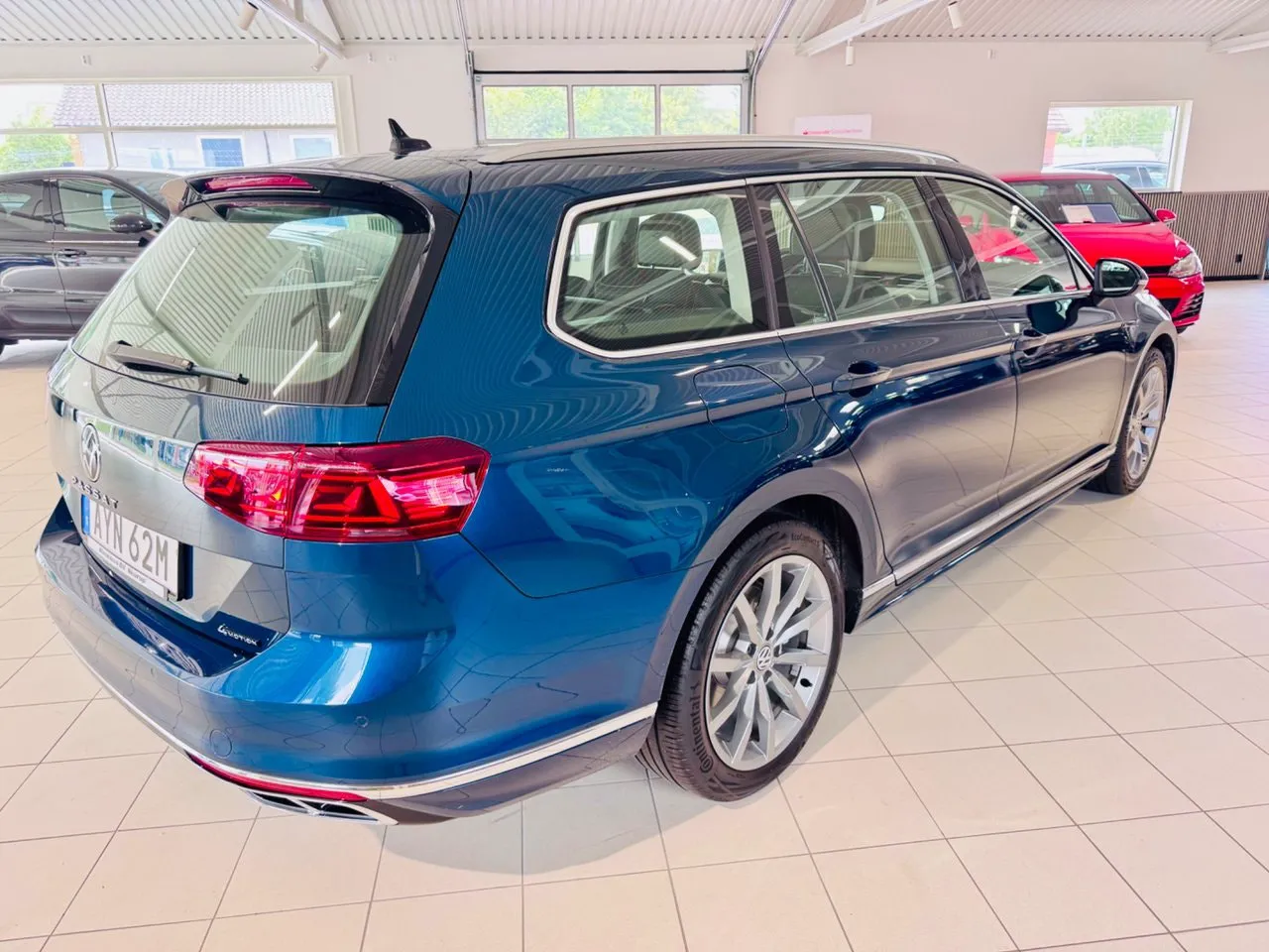 Vehicle image 11