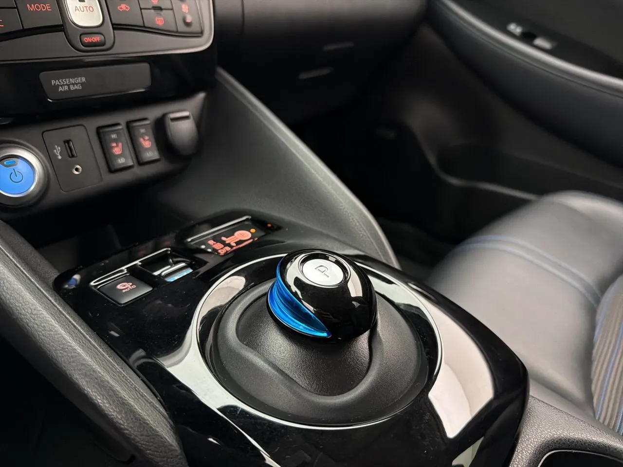 Vehicle image 26