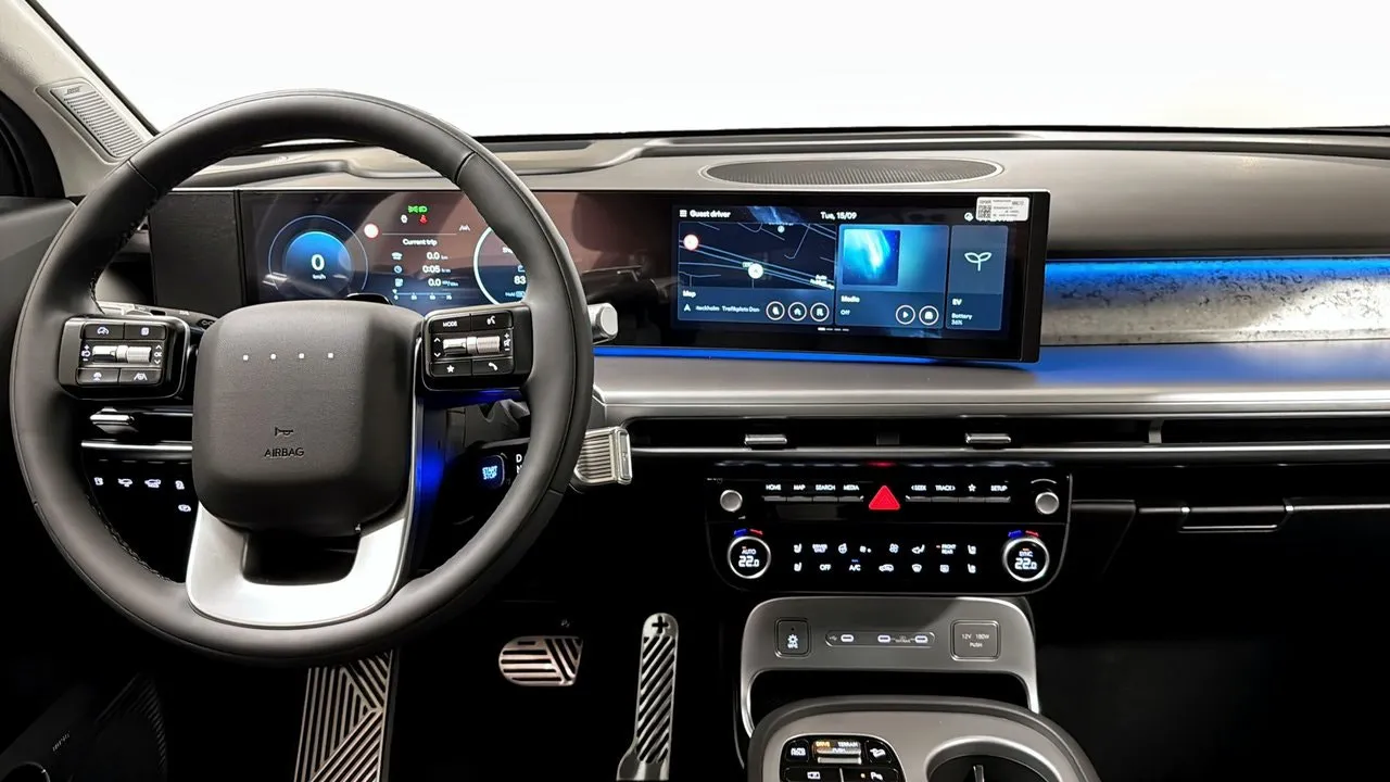 Vehicle image 11