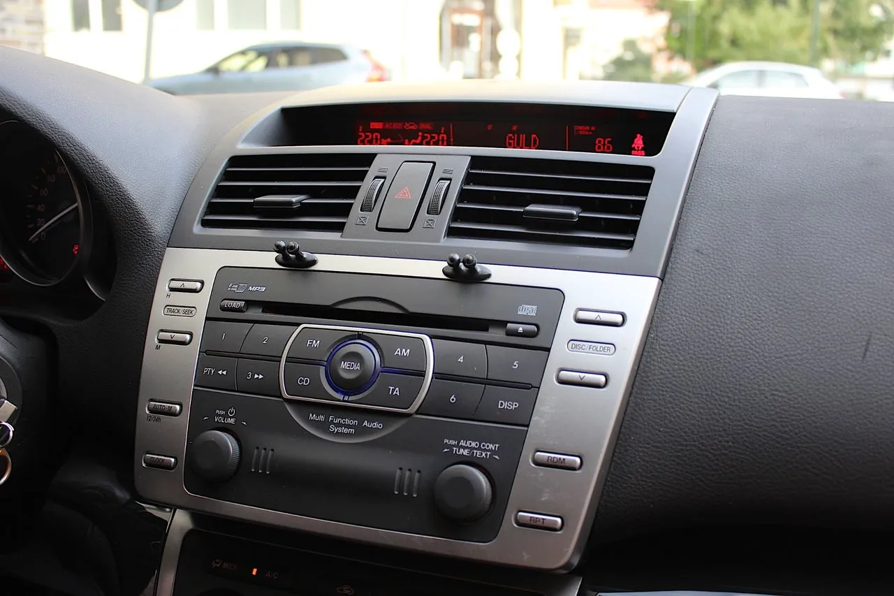 Vehicle image 18