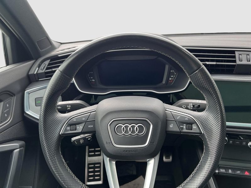 Audi Q3 bild 8