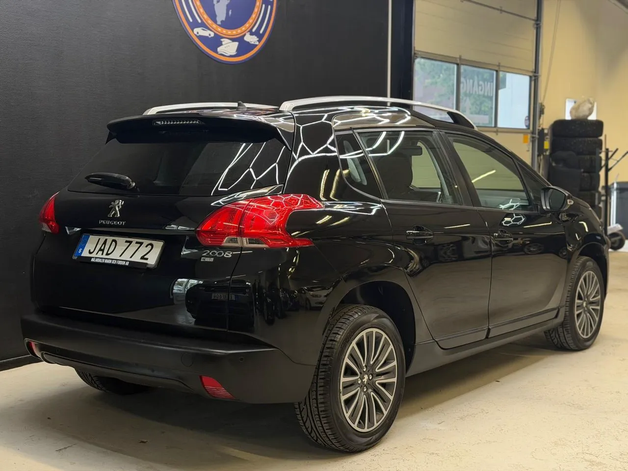 Vehicle image 20